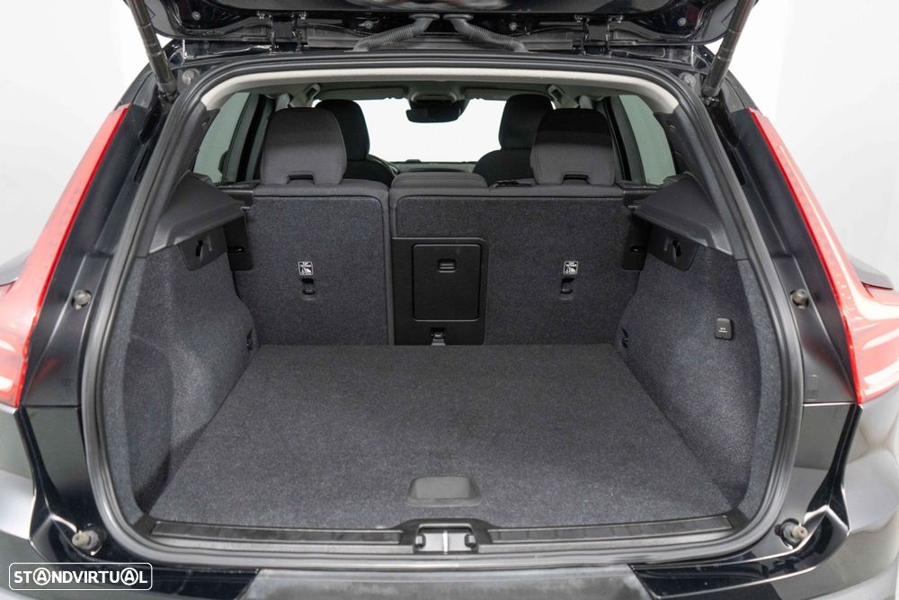 Volvo XC 40 1.5 T5 PHEV Momentum Plus - 13