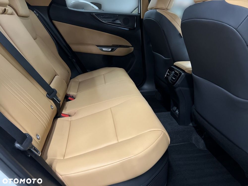 Lexus NX 350h Prestige AWD - 14