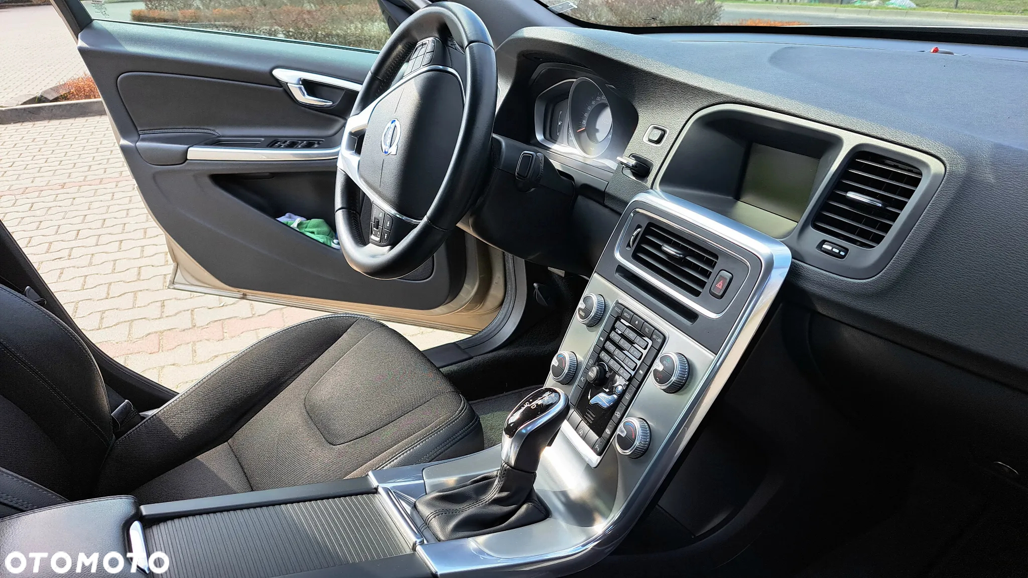 Volvo S60 D4 Drive-E Momentum - 11
