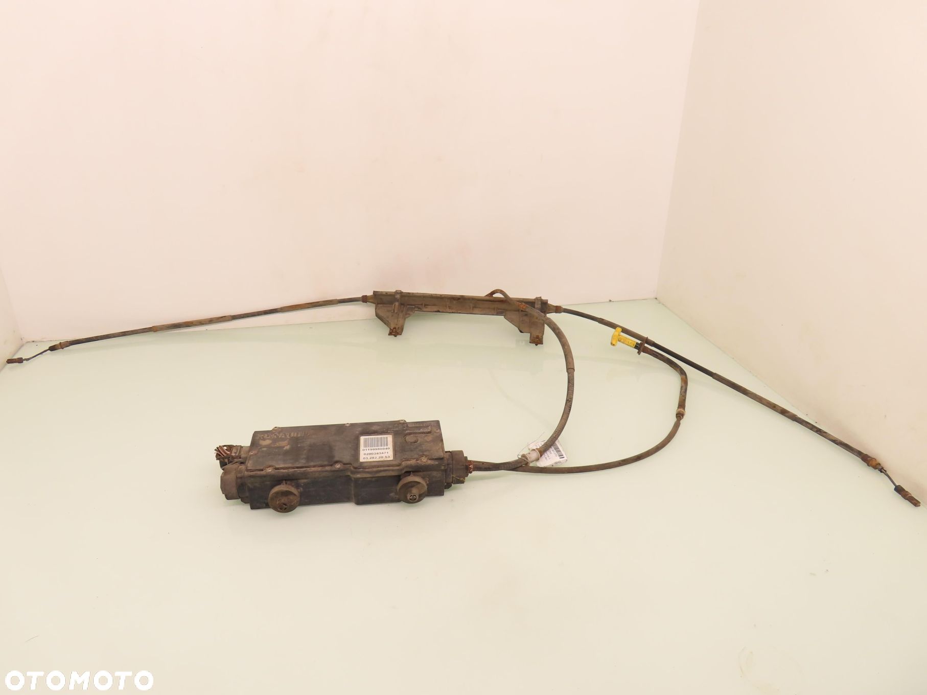 HAMULEC ELEKTRYCZNY RENAULT SCENIC II 8200343471 - 1