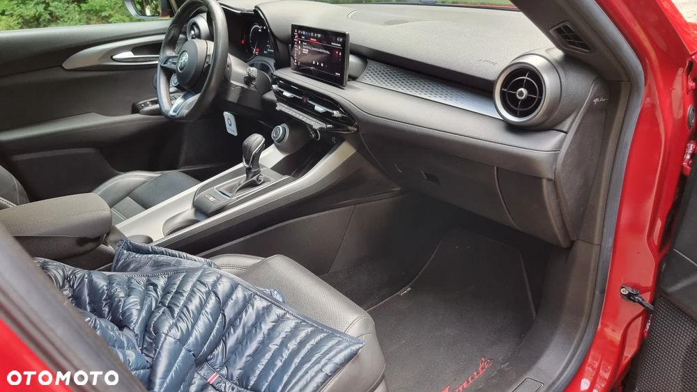 Alfa Romeo Tonale 1.5 T4 GSE mHEV Super DCT - 11