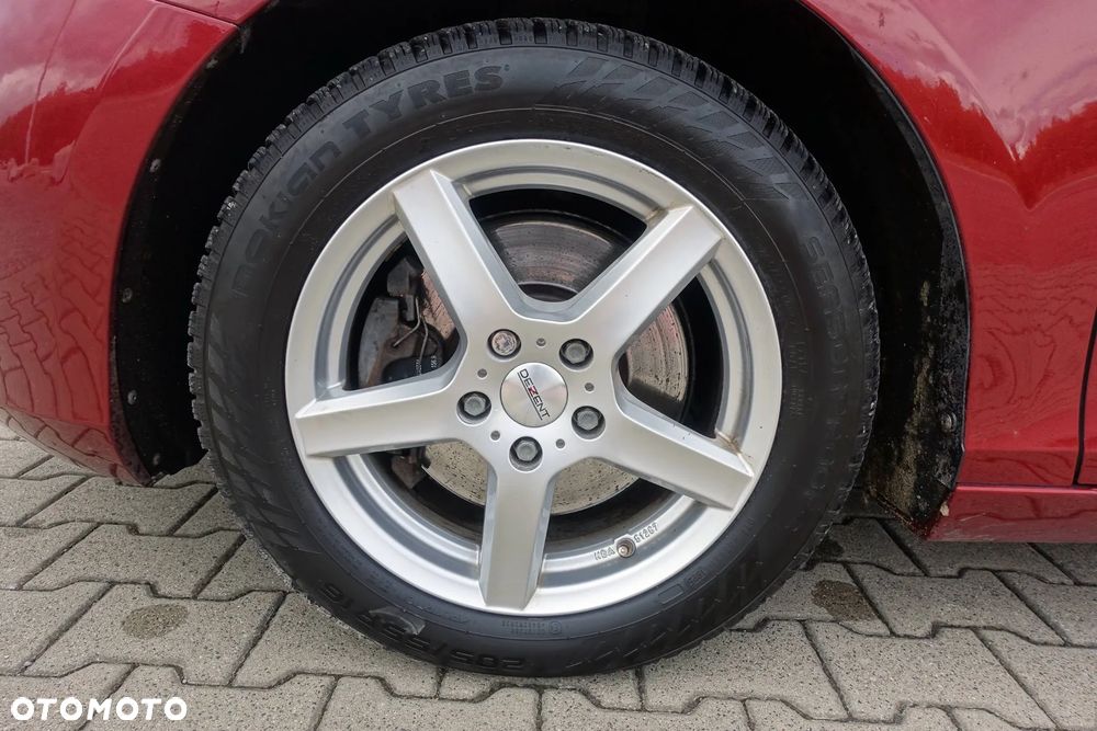 Volvo V40 D2 Momentum - 9