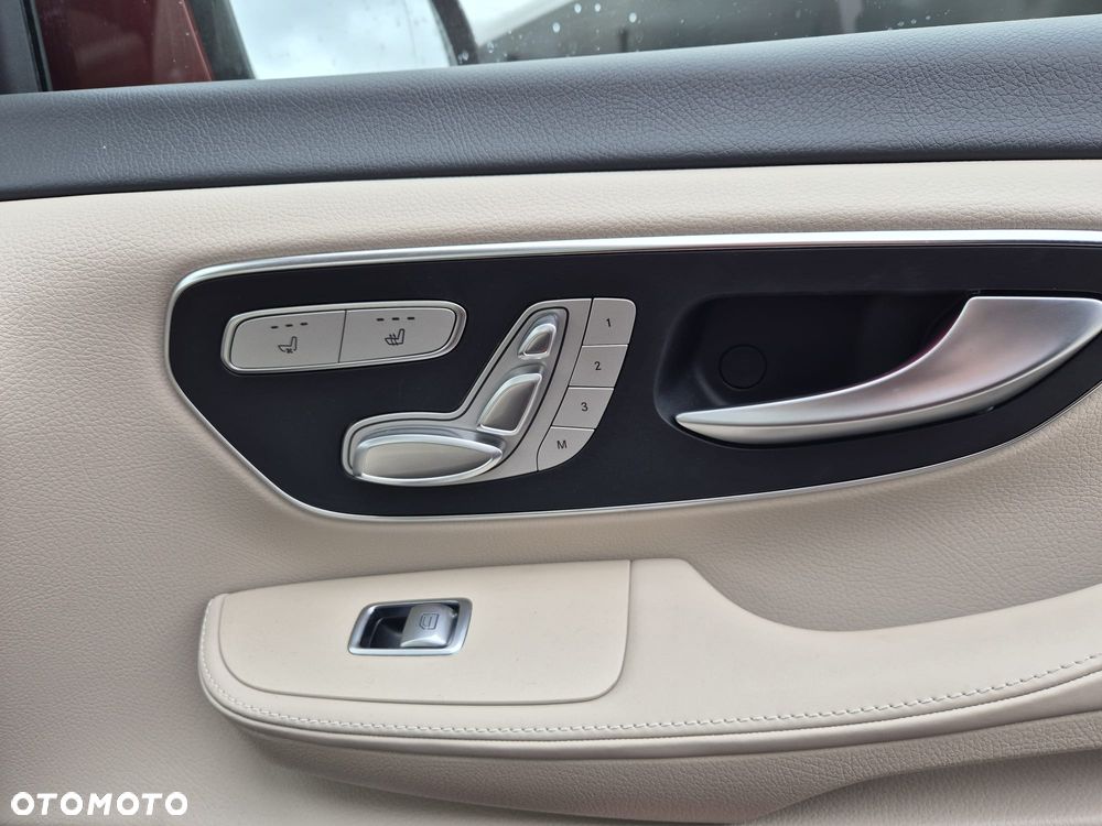 Mercedes-Benz Klasa V - 22