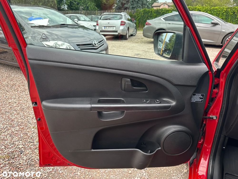 Kia Venga - 11