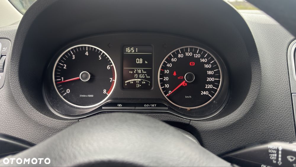 Volkswagen Polo - 6