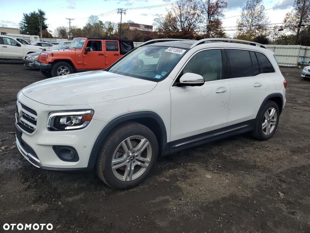 Mercedes-Benz GLB 250 4Matic 8G-DCT - 2