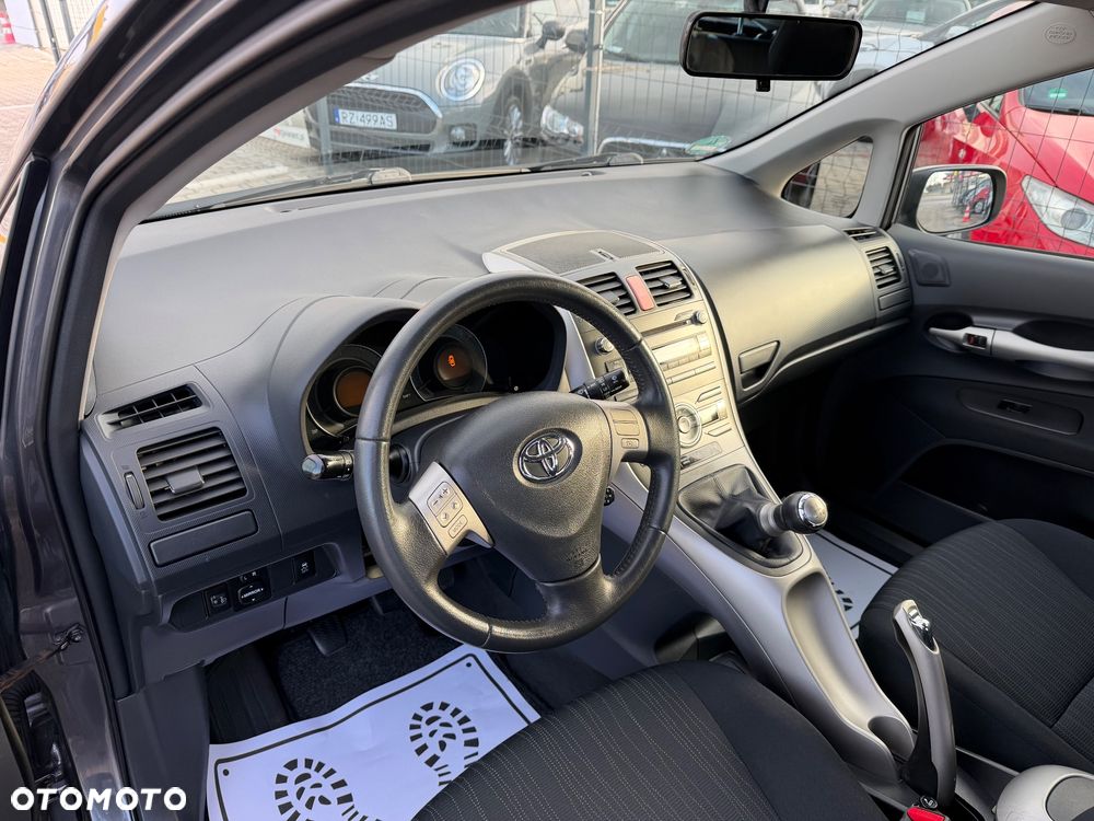 Toyota Auris 1.6 VVT-i Sol - 22
