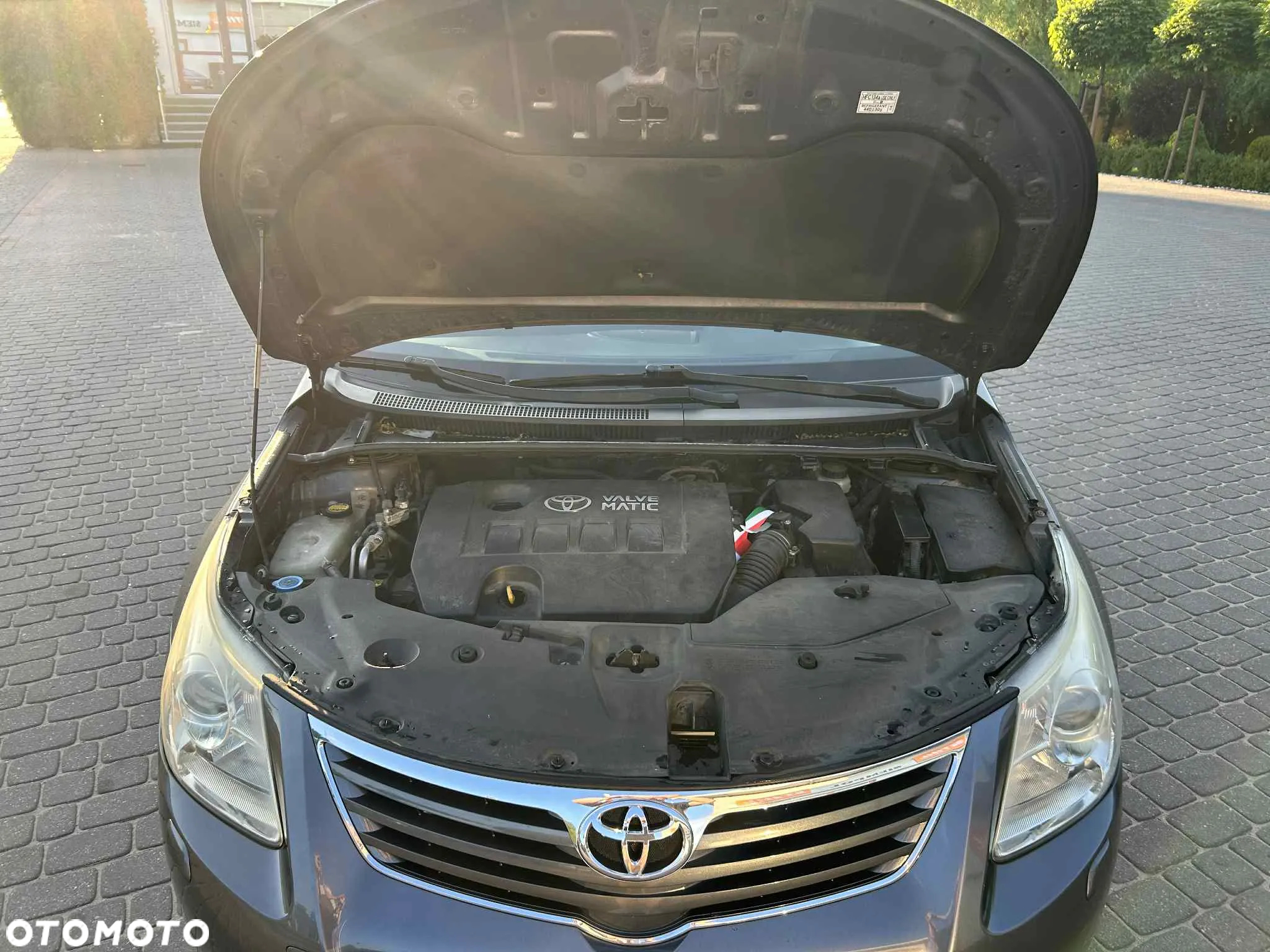 Toyota Avensis 1.8 Sol NAVI - 13