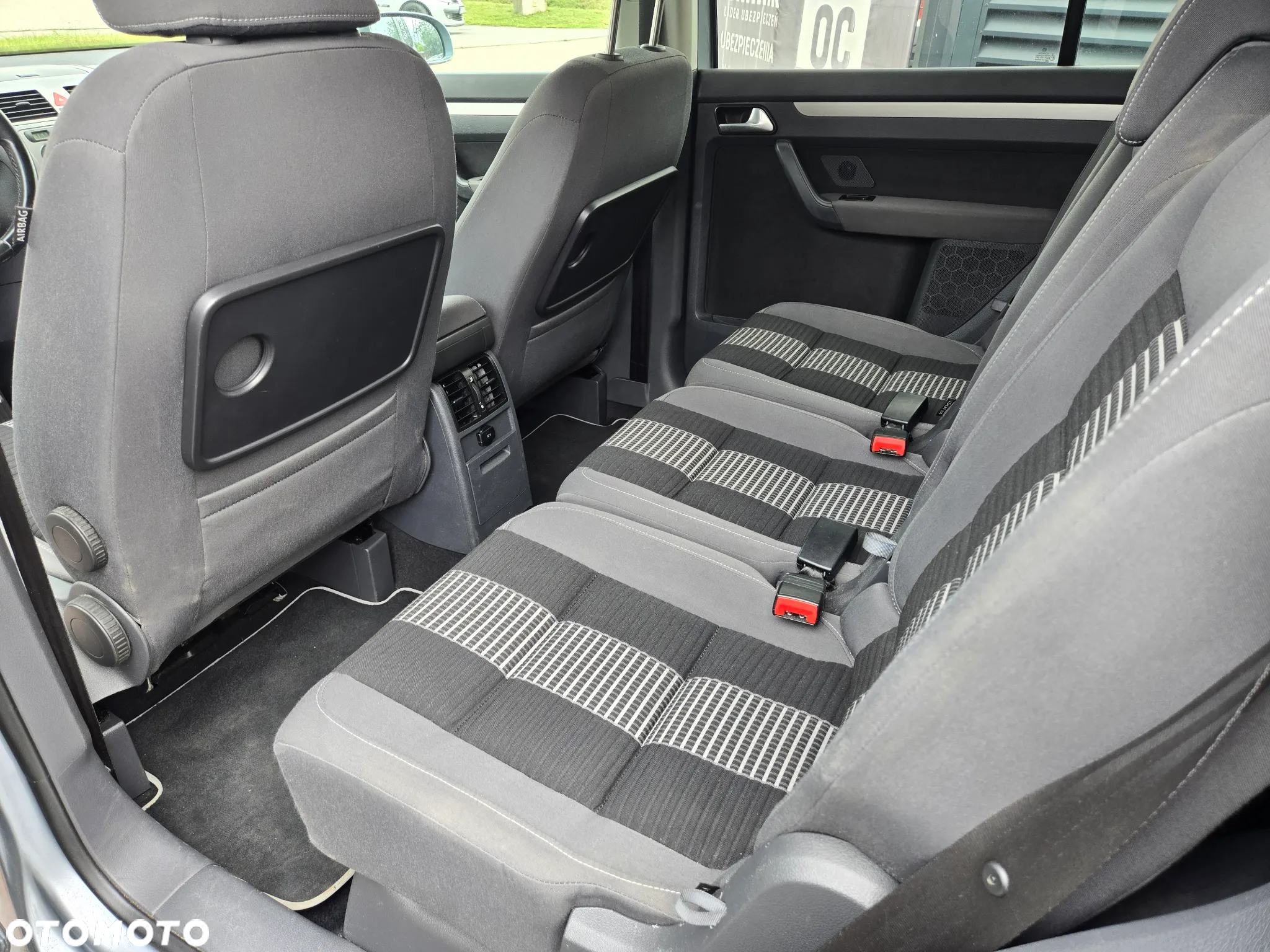 Volkswagen Touran 1.9 TDI DPF DSG Goal - 8