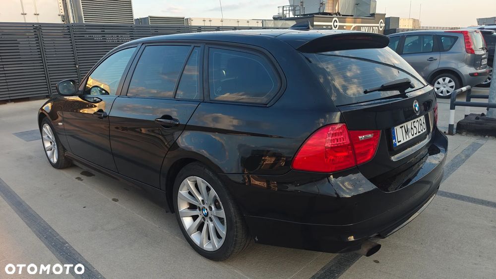 BMW Seria 3 318i Edition Sport - 8