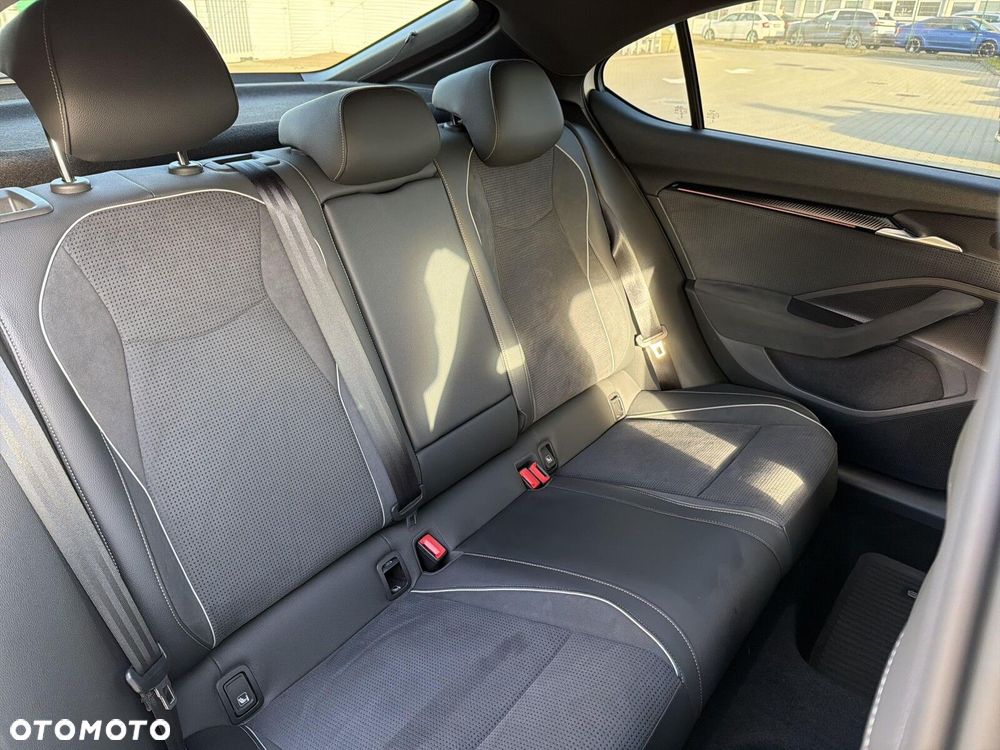 Skoda Superb 2.0 TDI SCR 4x4 Sportline DSG - 20