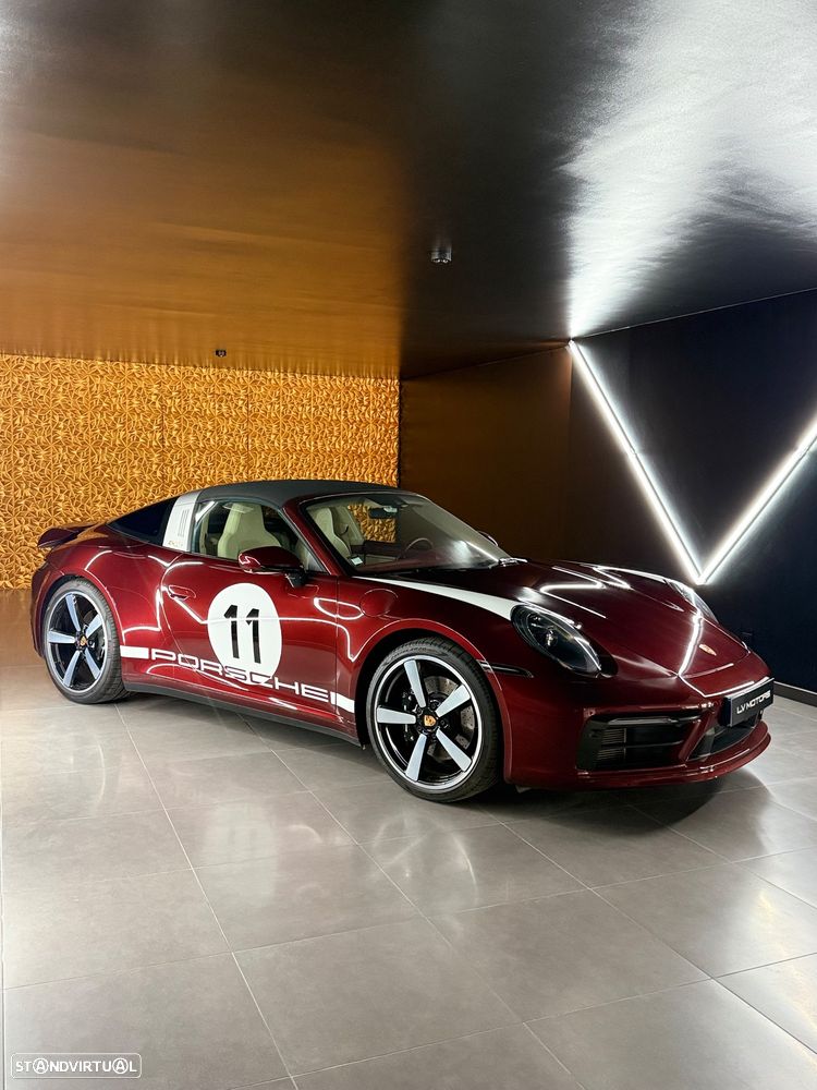 Porsche 911 (992) Targa 4S Heritage Design - 11