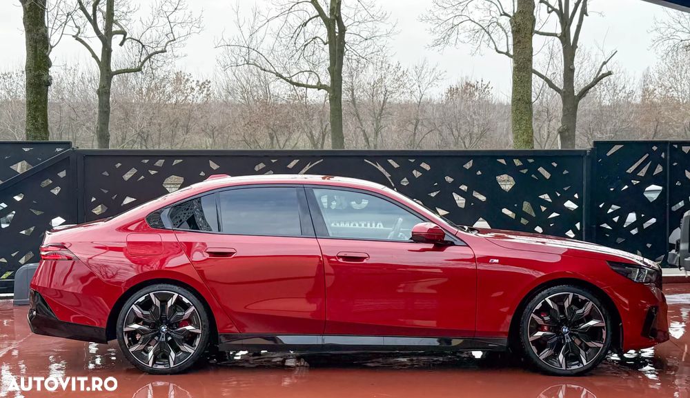 BMW Seria 5 520i AT MHEV - 4