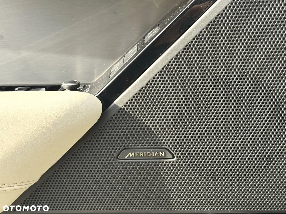 Land Rover Range Rover Velar 2.0 P250 R-Dynamic SE - 19