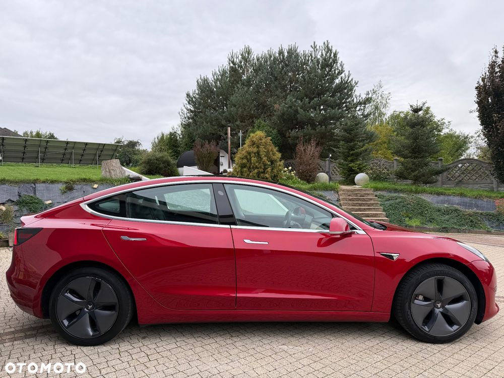 Tesla Model 3 - 5