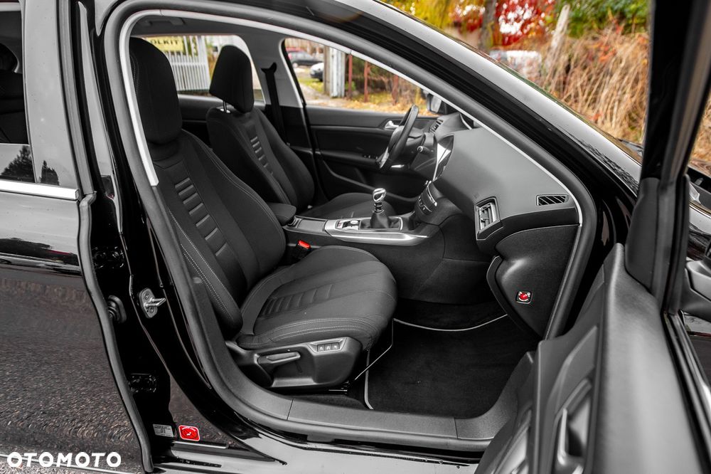 Peugeot 308 155 THP Premium - 29