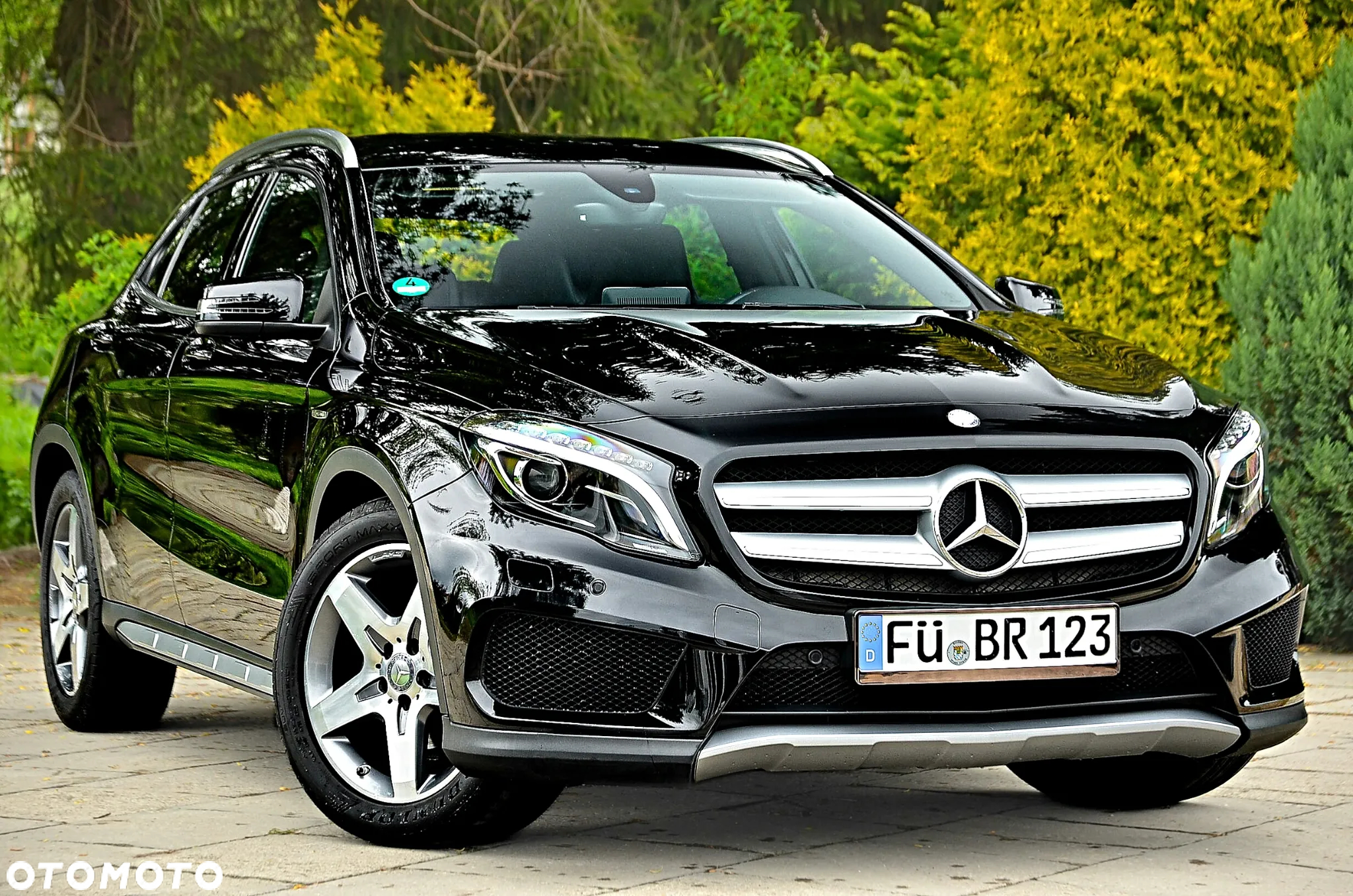 Mercedes-Benz GLA 180 7G-DCT AMG Line - 2