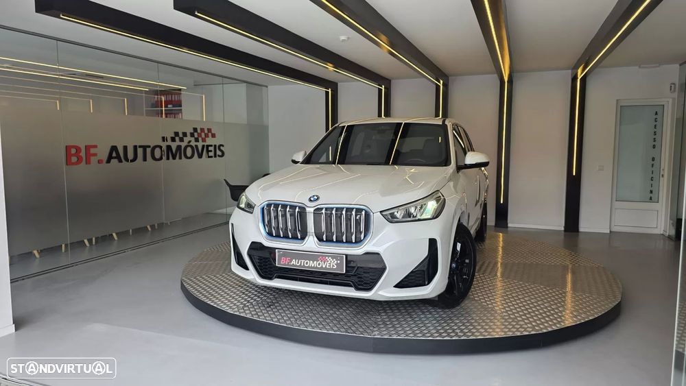 BMW iX1 xDrive30 Pack Desportivo M - 11