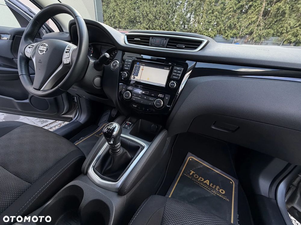 Nissan Qashqai 1.2 DIG-T N-Connecta EU6 - 17