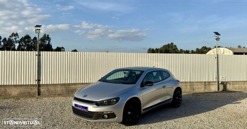 VW Scirocco 2.0 TDI Sport DSG - 2