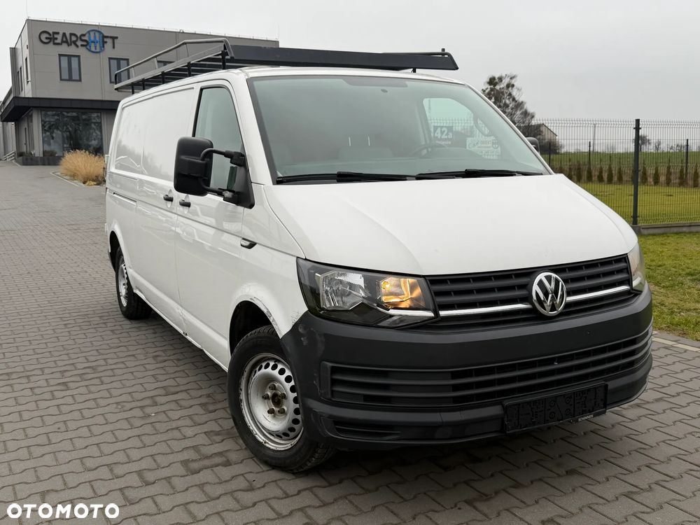 Volkswagen Transporter - 1