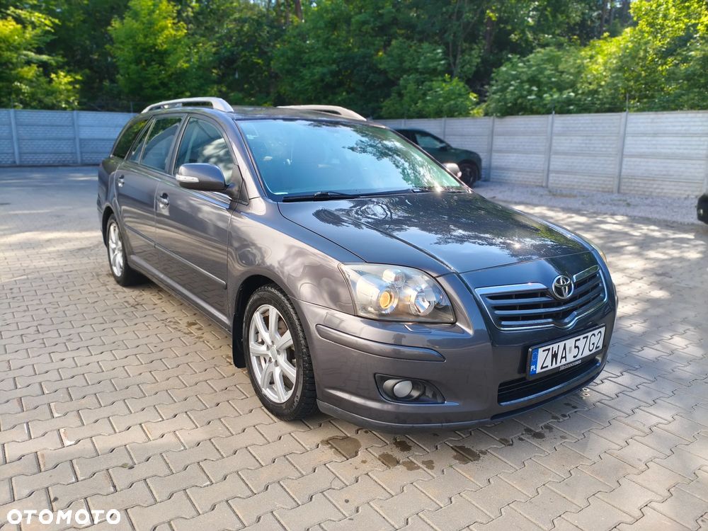Toyota Avensis 1.8 VVT-i Luna - 1