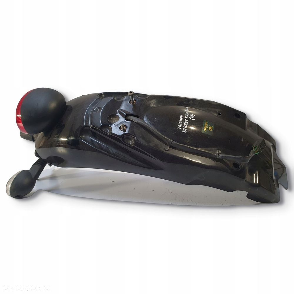 TYLNY BŁOTNIK NAKOLE Triumph Street Twin 900 18- LAMPA TYŁ 2302378 2702100 - 2