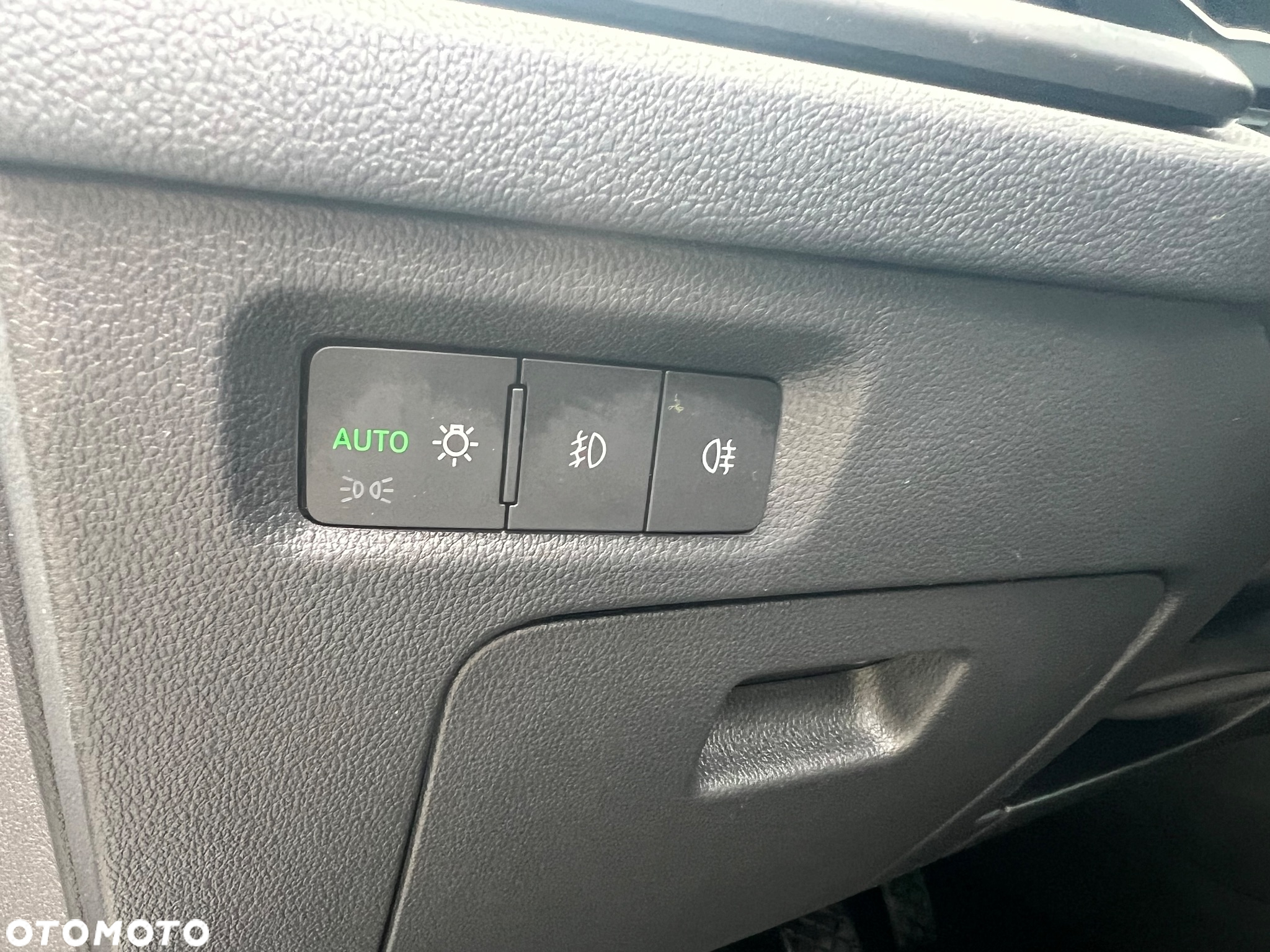 Skoda Octavia 1.5 TSI ACT Ambition - 14