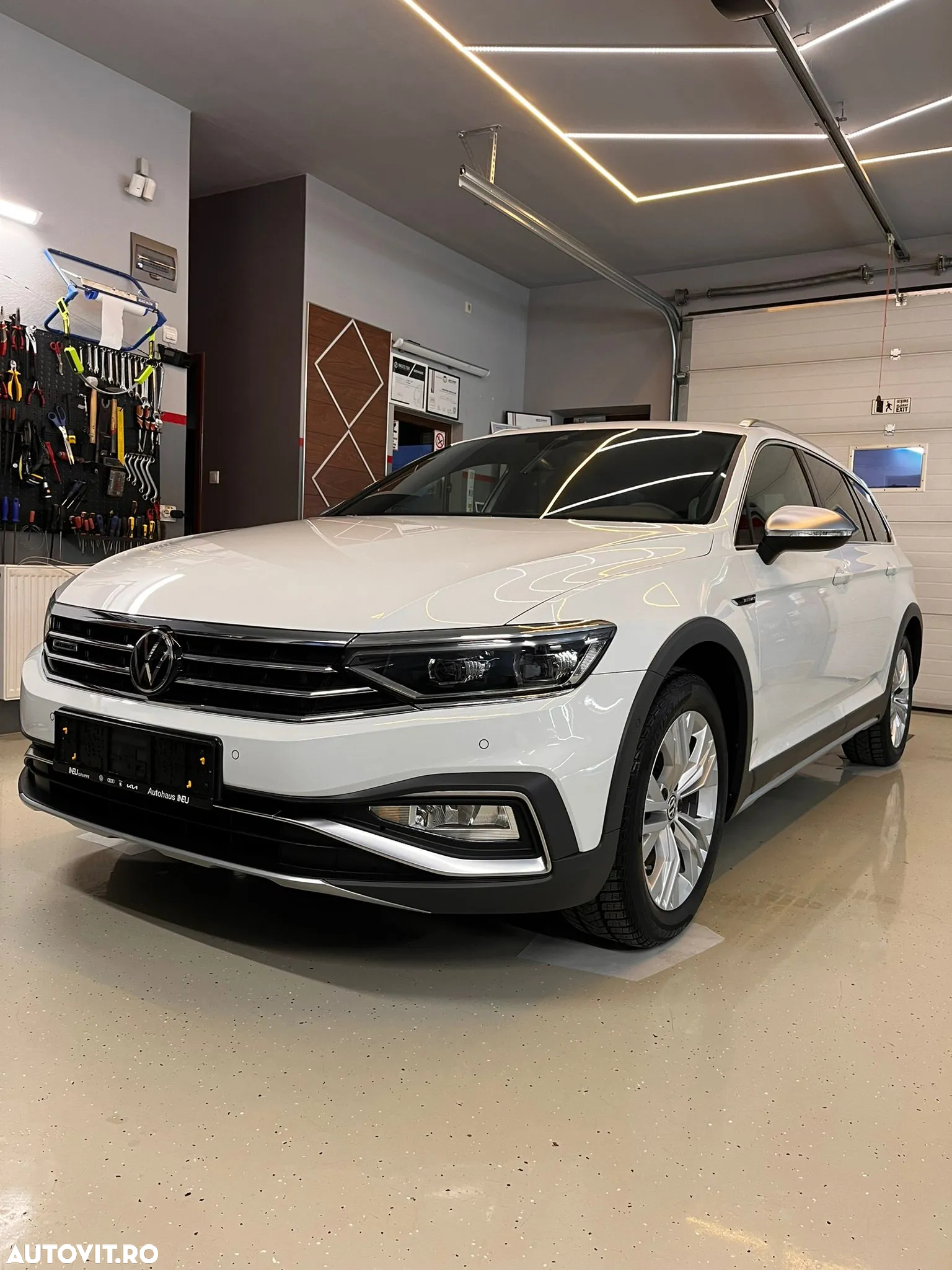 Volkswagen Passat Variant 2.0 TDI SCR DSG 4Motion Alltrack - 4
