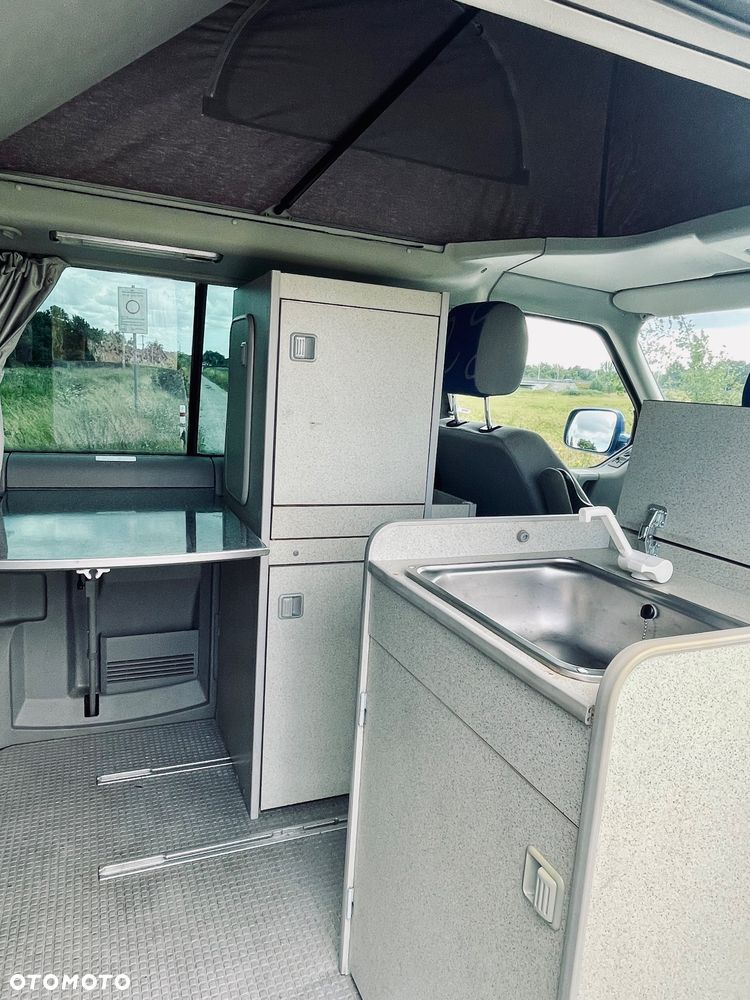 Volkswagen Multivan - 21
