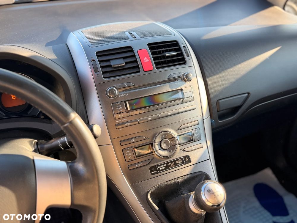 Toyota Auris 1.33 VVT-i - 14