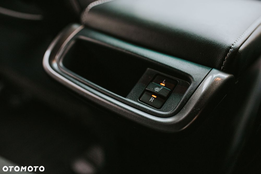 Toyota Hilux 2.8 D-4D Double Cab GR Sport II 4x4 - 38