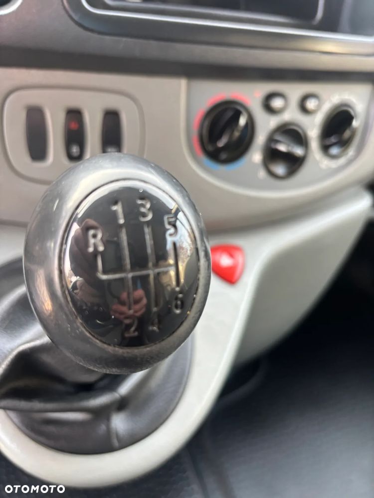 Opel Vivaro L2H1 2.9t Essentia - 20