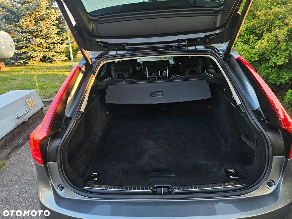 Volvo V90 D3 Geartronic Momentum Pro - 40