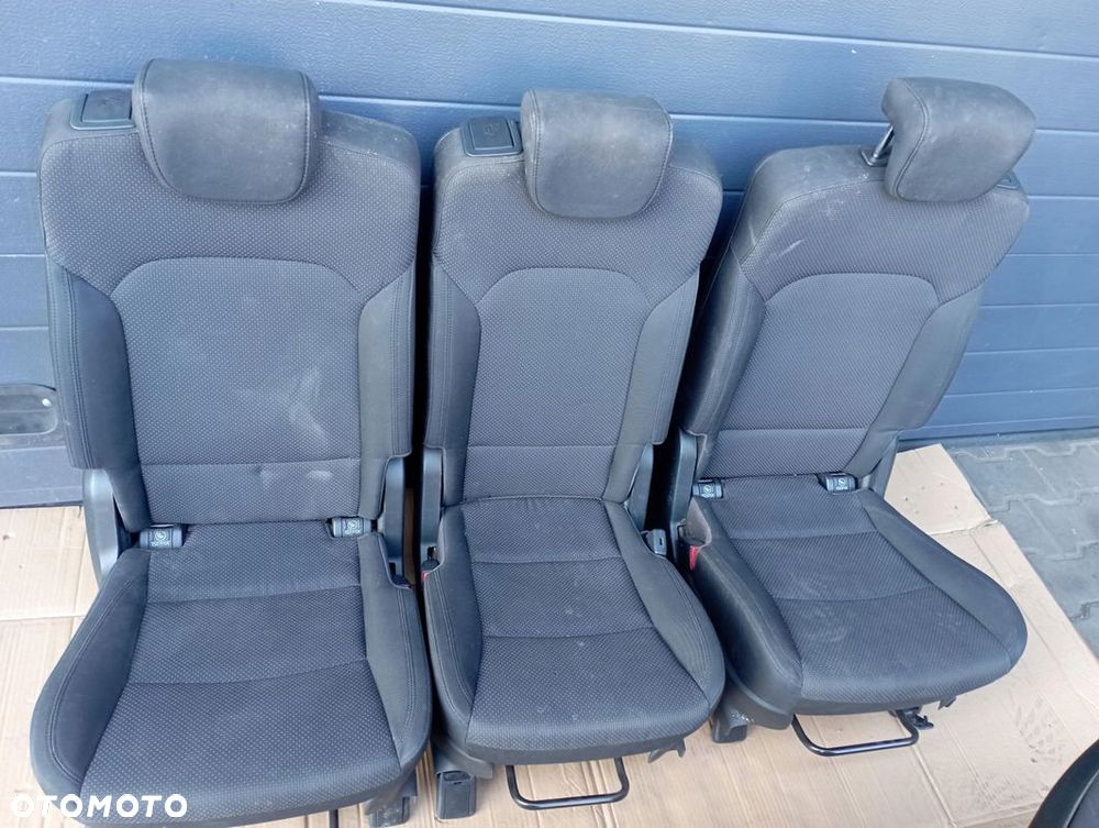 KIA CARENS IV 4 5D FOTELE KANAPA TYŁ TYLNE - 1