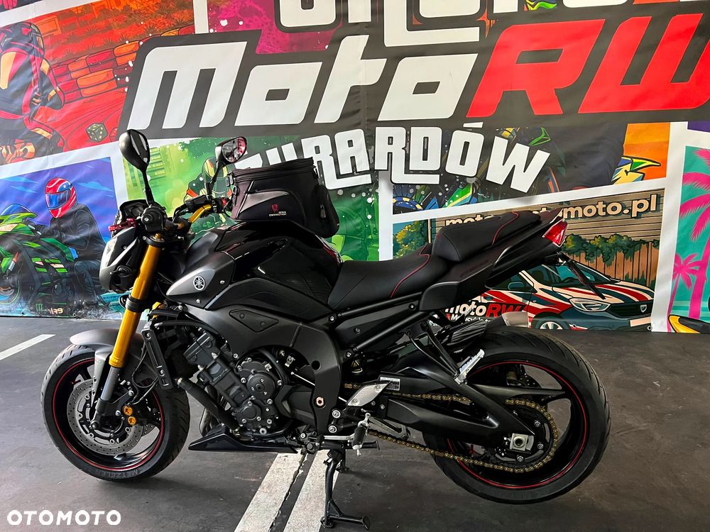 Yamaha FZ - 22