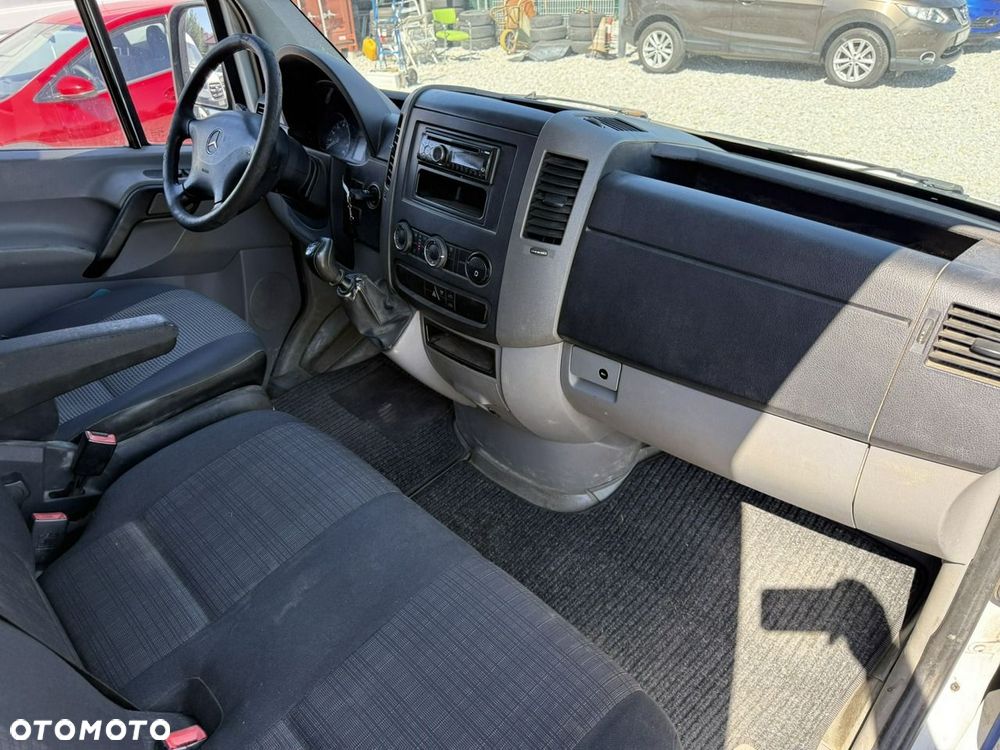 Mercedes-Benz Sprinter - 5