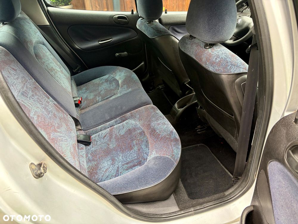 Peugeot 206 1.1 XR Presence - 19