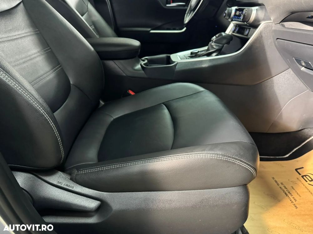 Toyota RAV4 2.5 4x4 Hybrid Lounge - 18