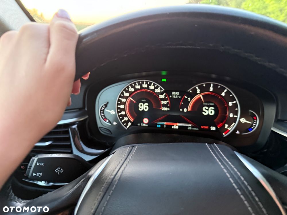 BMW Seria 5 2018 photo 2