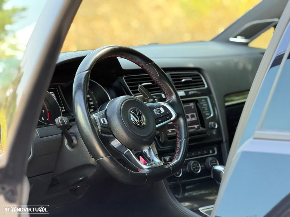 VW Golf - 17