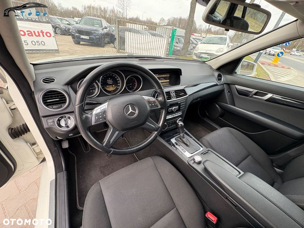 Mercedes-Benz Klasa C 200 CDI DPF Automatik BlueEFFICIENCY Elegance - 13