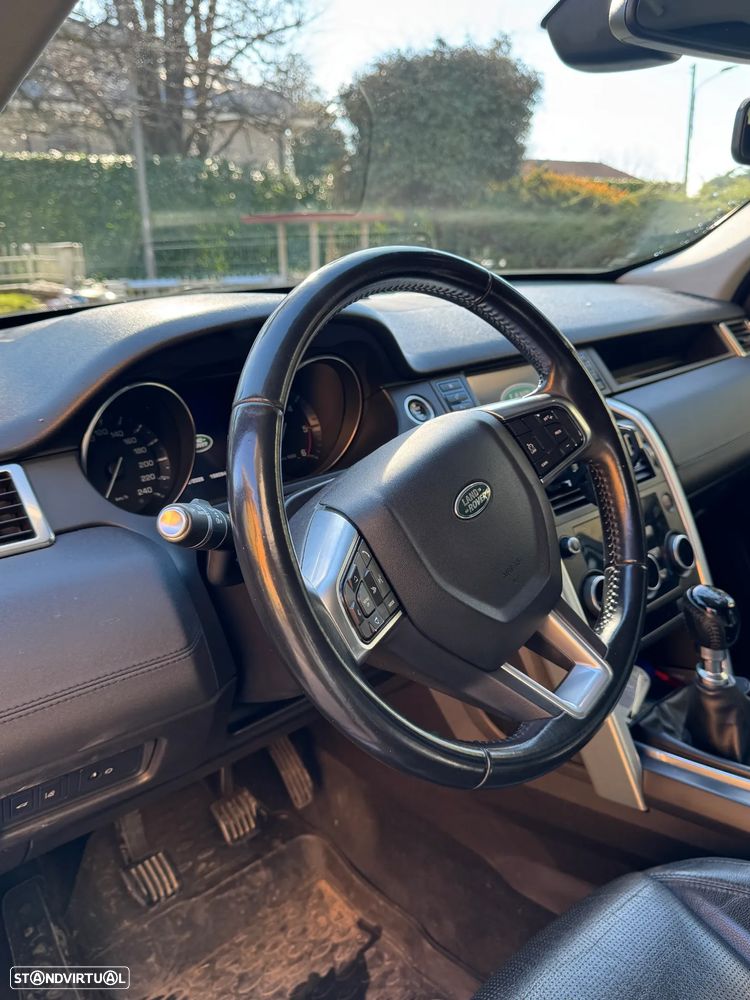 Land Rover Discovery Sport - 23