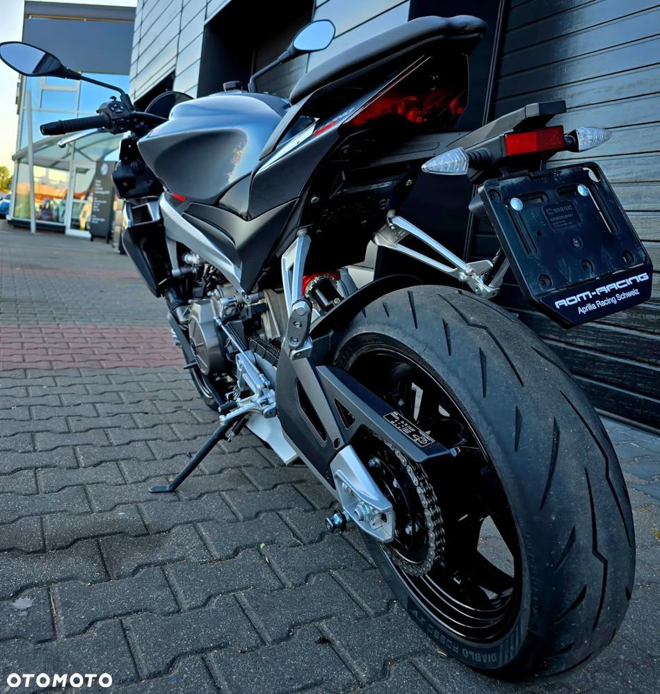 Aprilia Tuono - 15