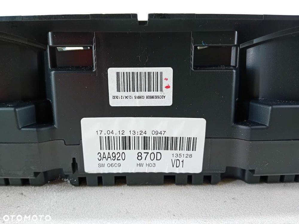 LICZNIK VW PASSAT B7 3AA920870D 2.0 TDI - 10