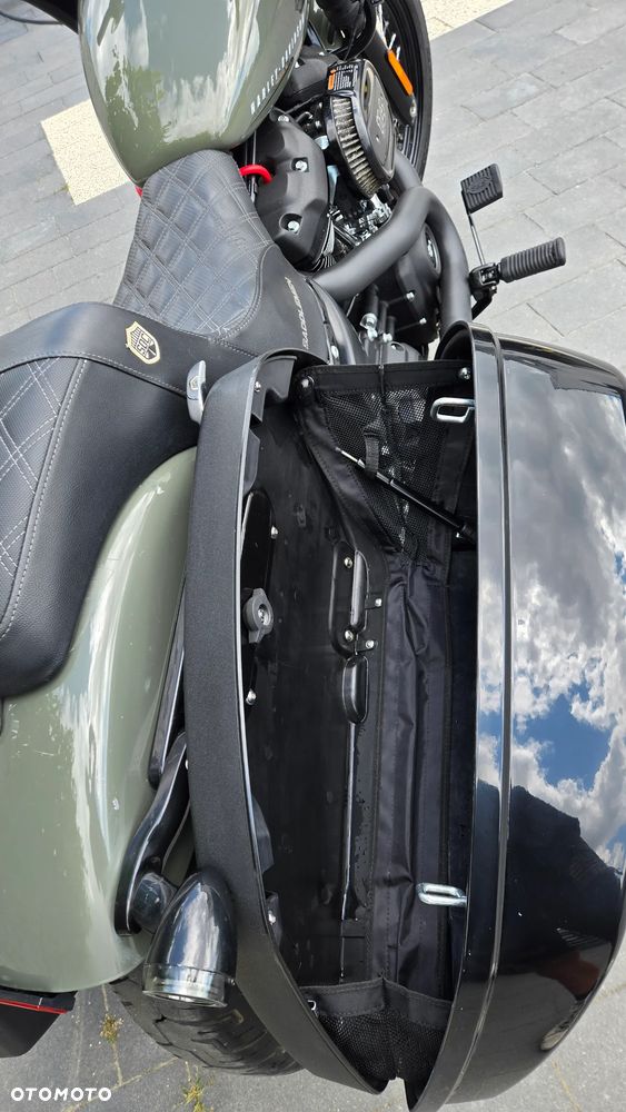 Harley-Davidson Softail Street Bob - 16