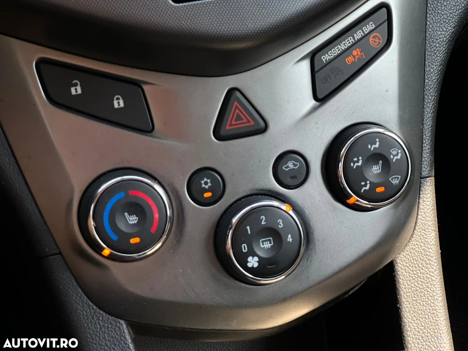 Chevrolet Aveo 1.6 LTZ - 33