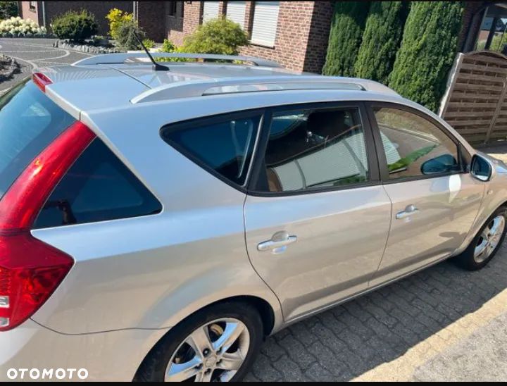 Kia Ceed - 35