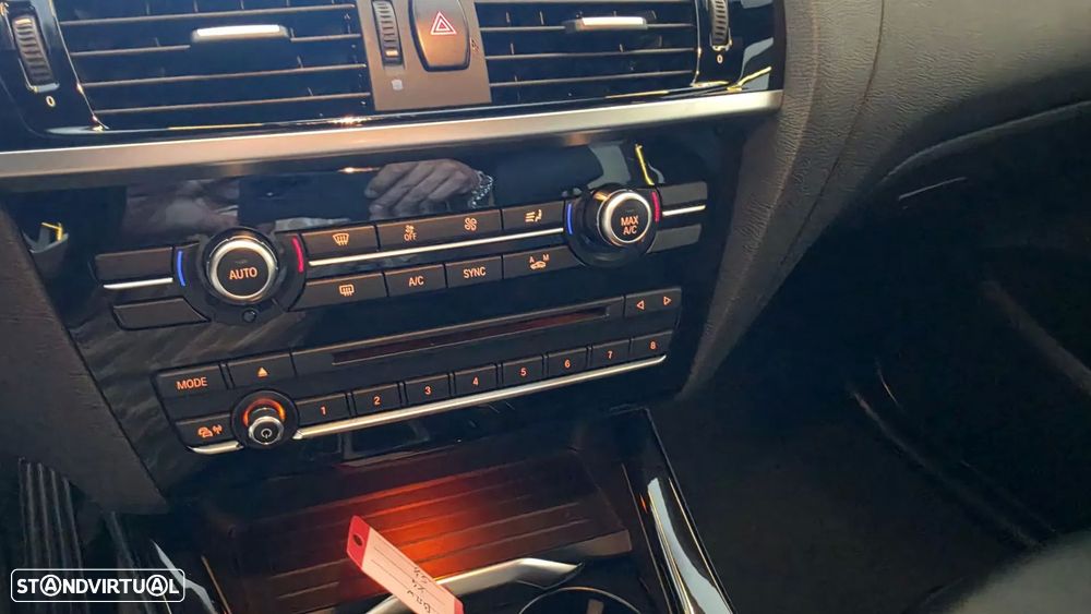BMW X4 20 d xDrive XLine Auto - 52