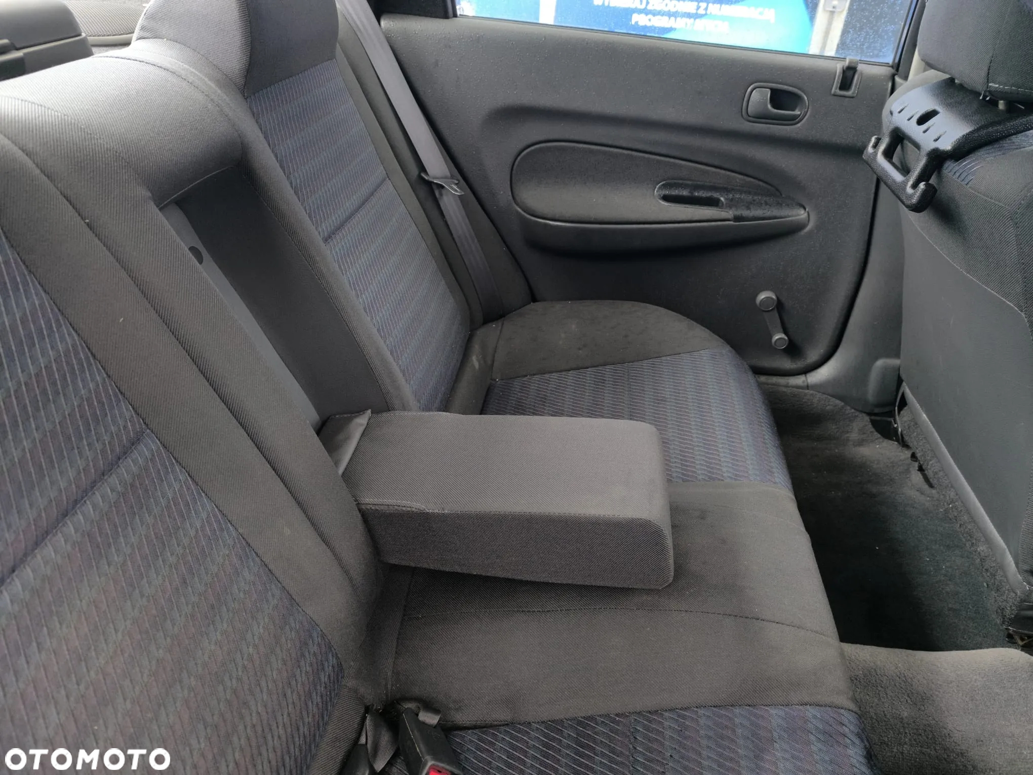 Mazda 323 C 1.5 - 18